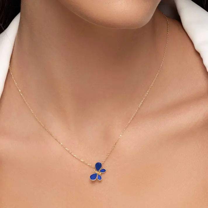 שרשרת זהבפרפר כחול בשיבוץ בלו ספיר