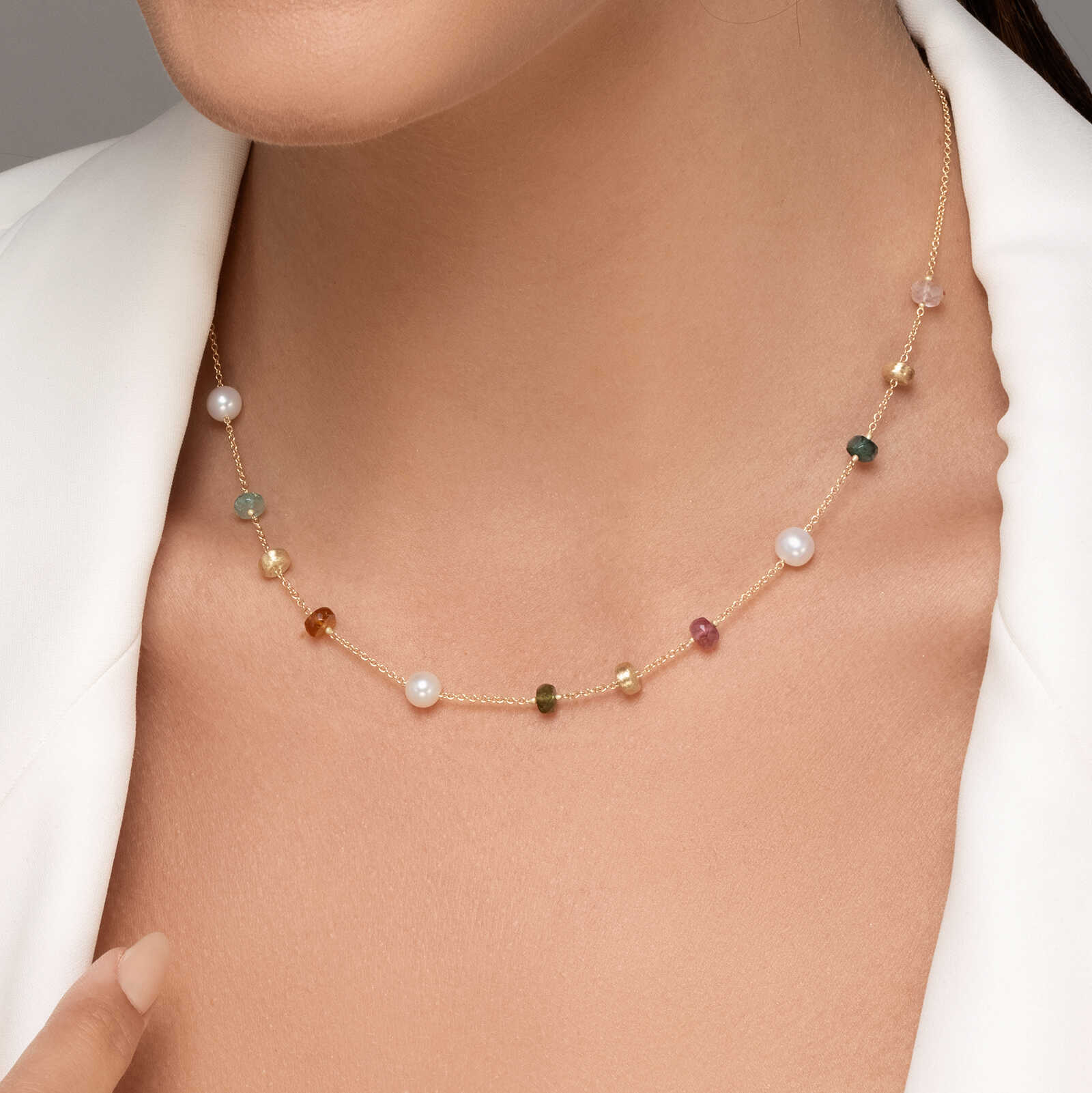 שרשרת נורית משובצת אבני חן