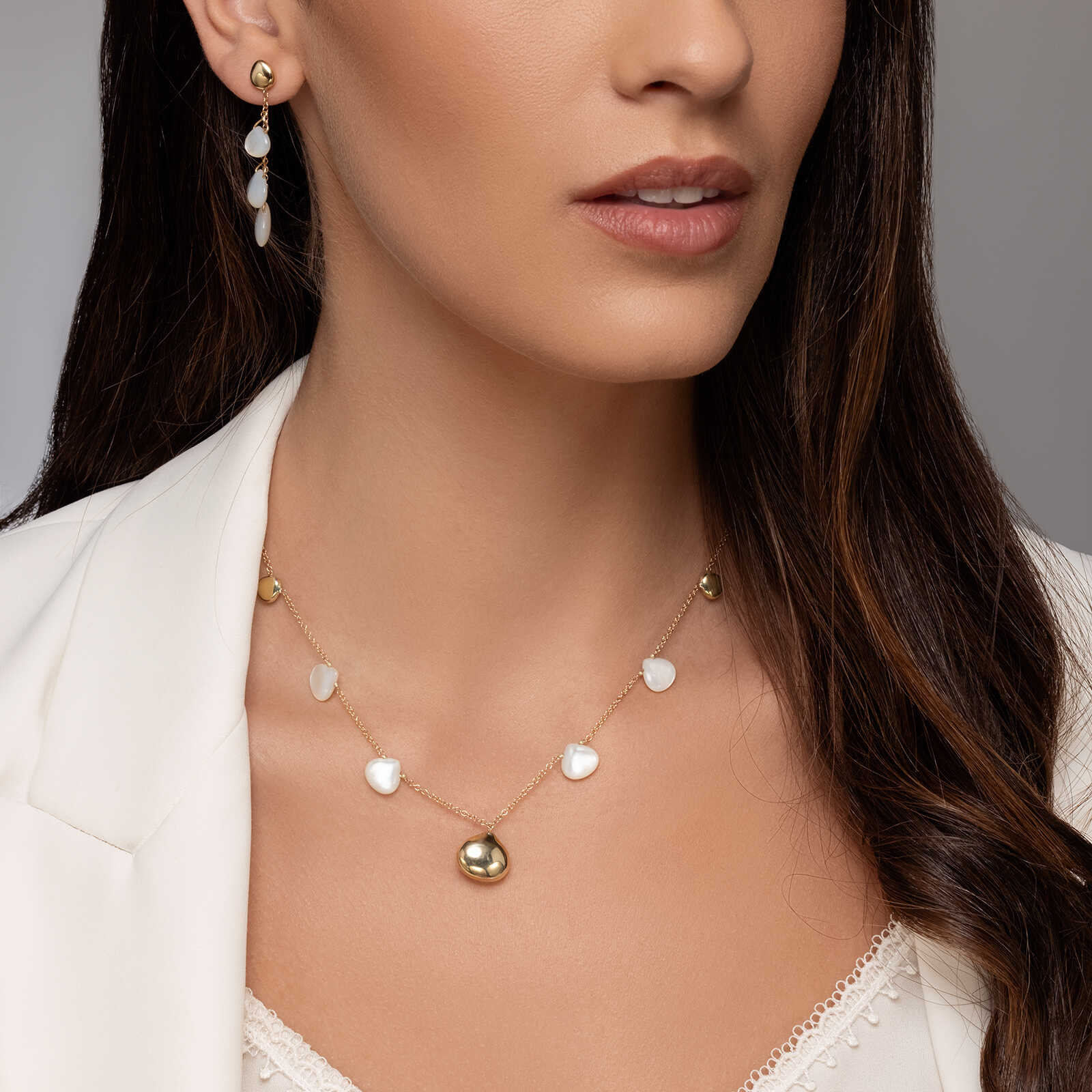 שרשרת יסמין משובצת פנינים