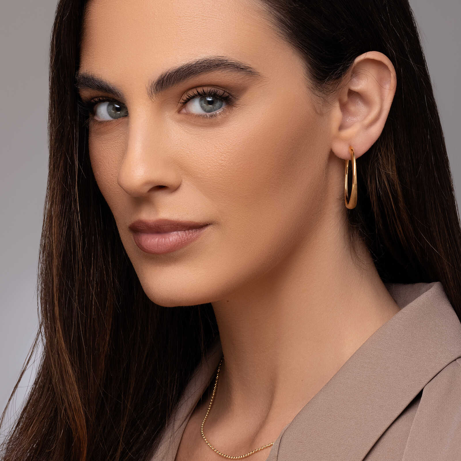 עגילי חישוק לאור בגימור מט