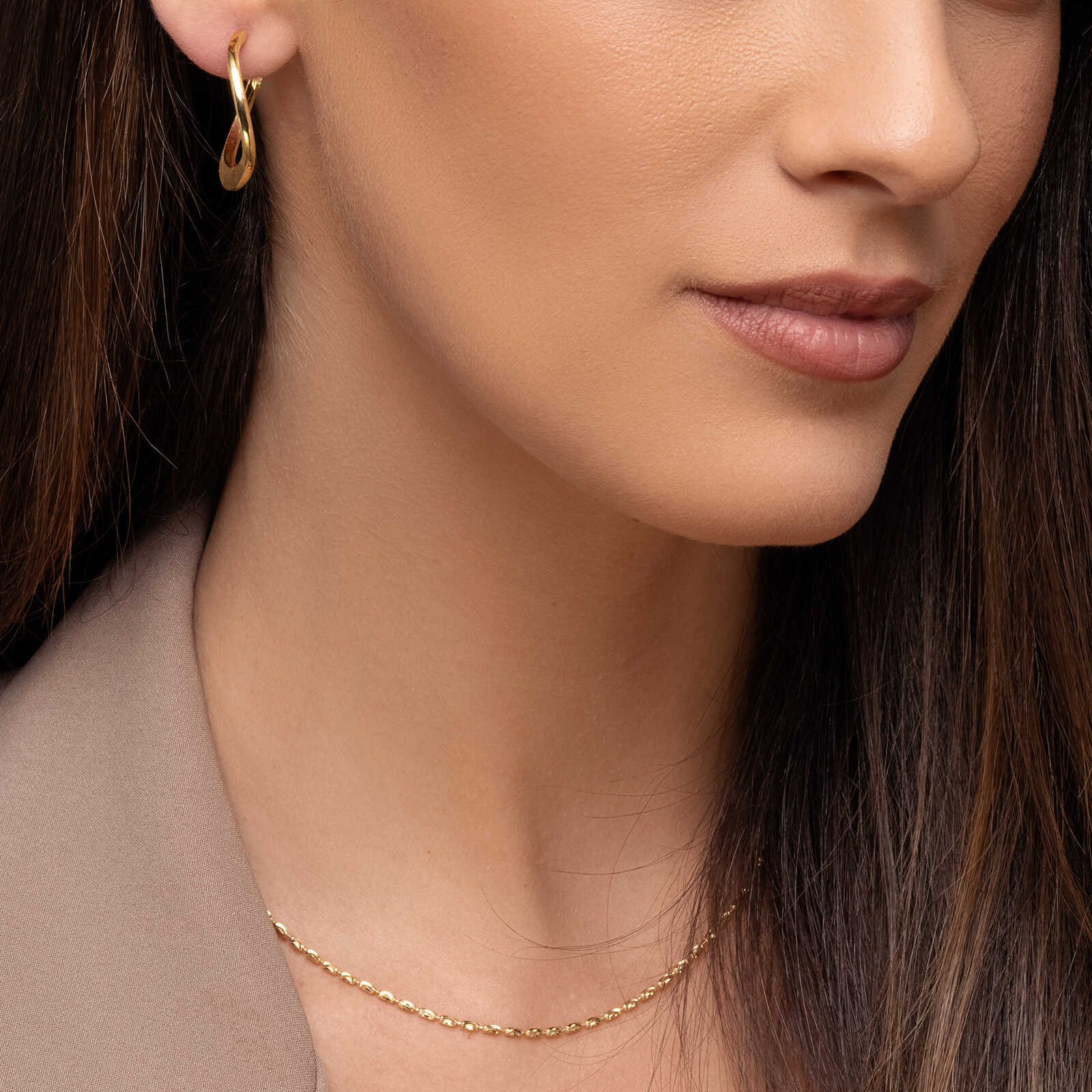 עגילי חישוק לוסי בגימור מט