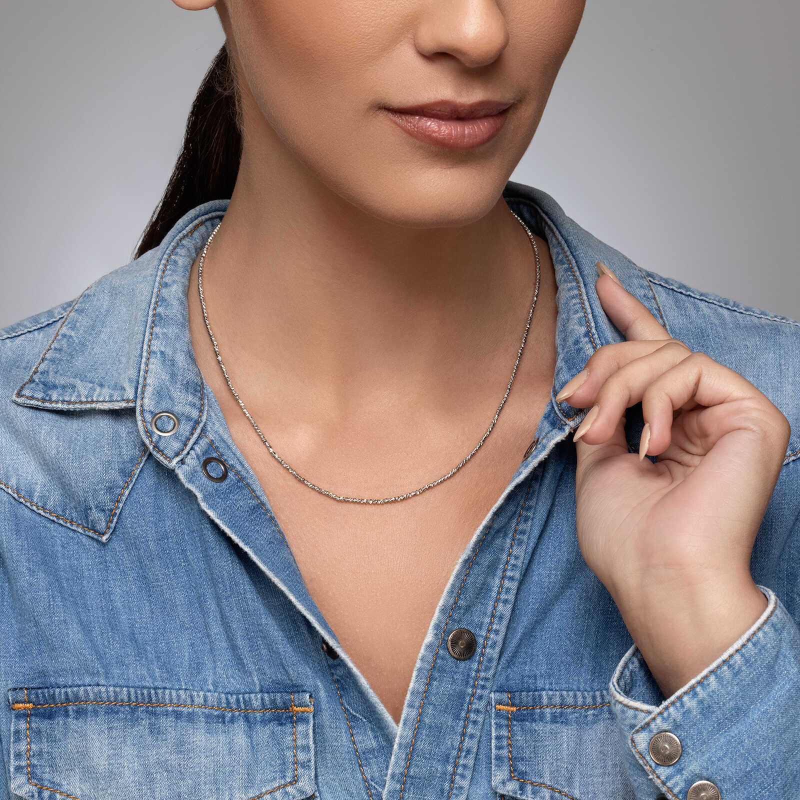 שרשרת זהב עם חרוזי זהב