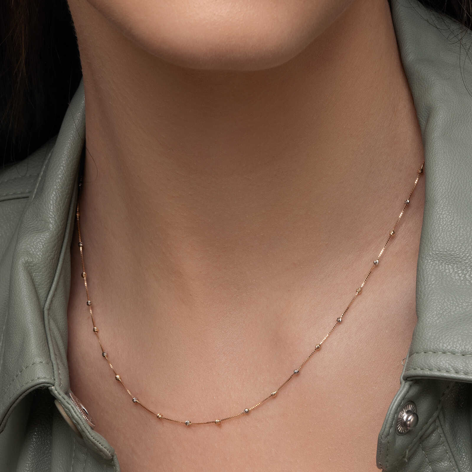 שרשרת בוסטון מזהב ובשילוב כדורי זהב