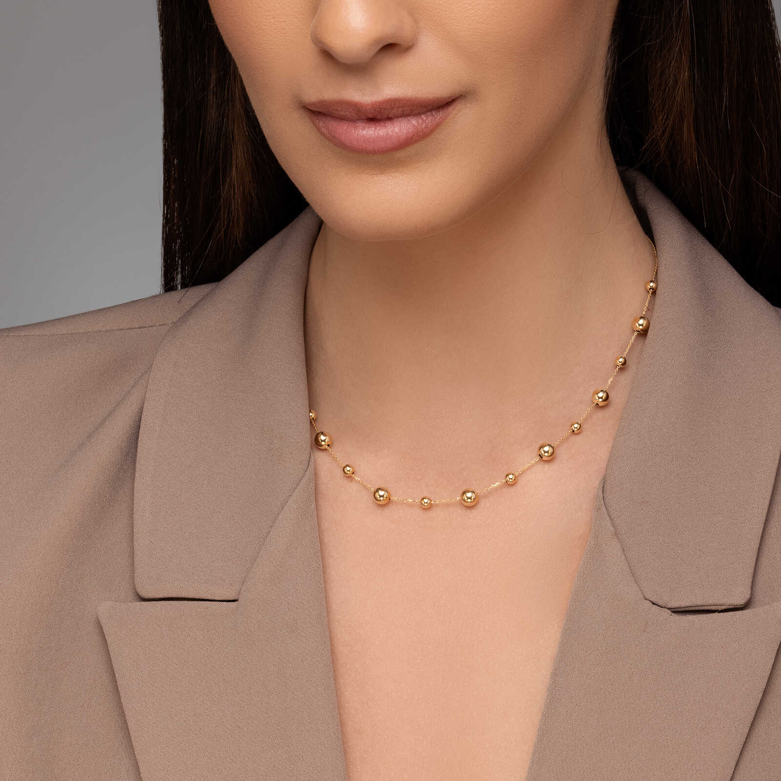 שרשרת סיאול עשויה זהב בשילוב כדורי זהב