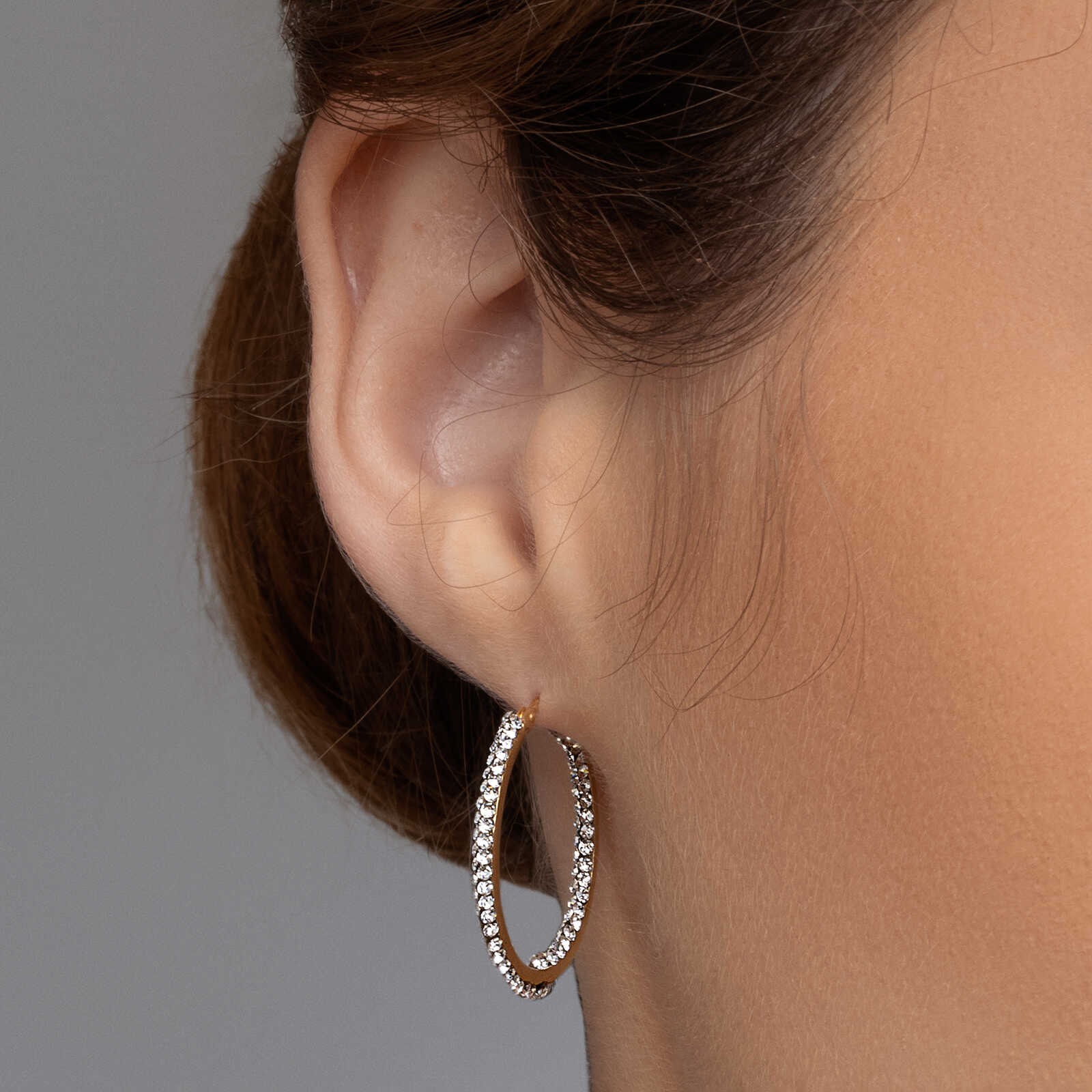 עגילי חישוקי זהב RENE בשיבוץ זירקונים