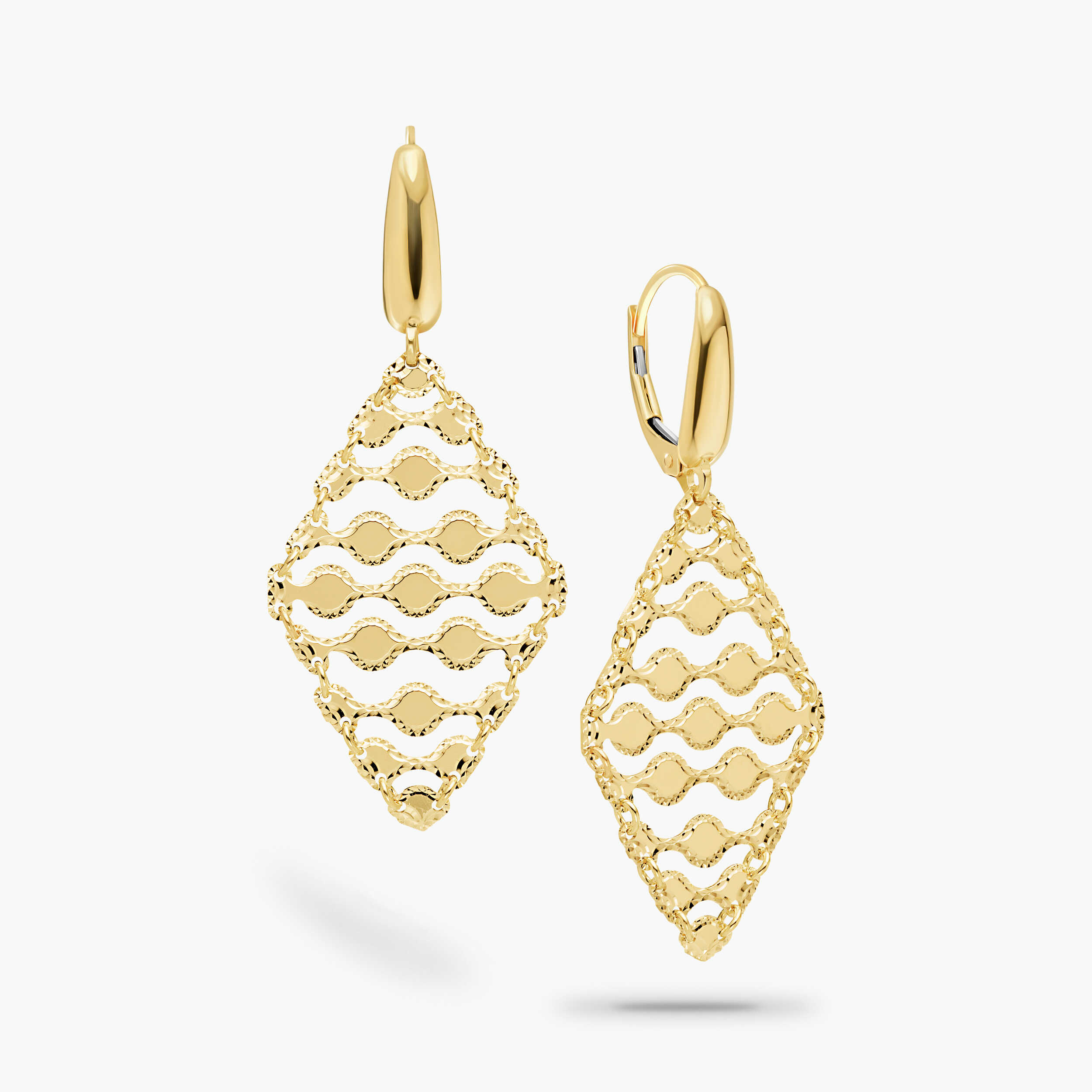 עגילי זהב מעויינים