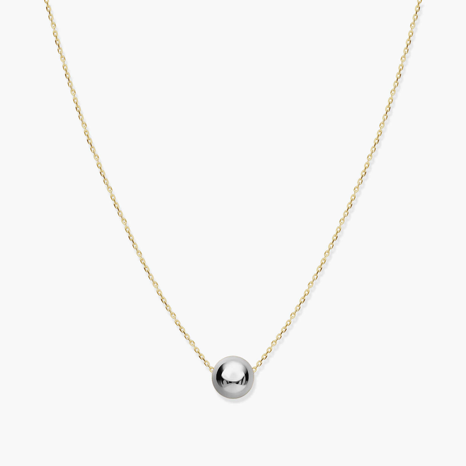 תליון כדור זהב לבן מבריק ושרשרת זהב