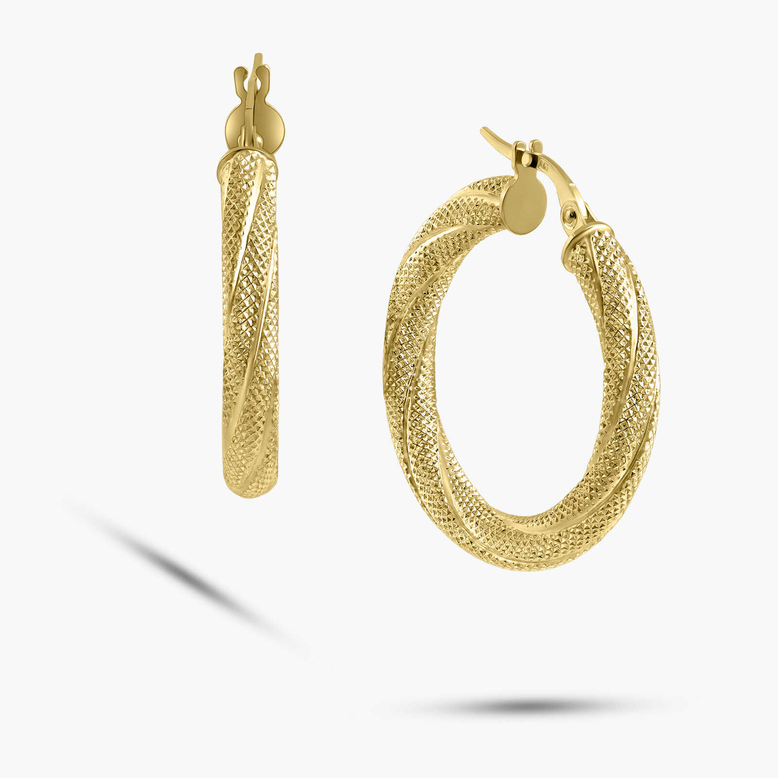 עגילי חישוק מזהב 14K בשילוב טקסטורת לייזר מנצנצת