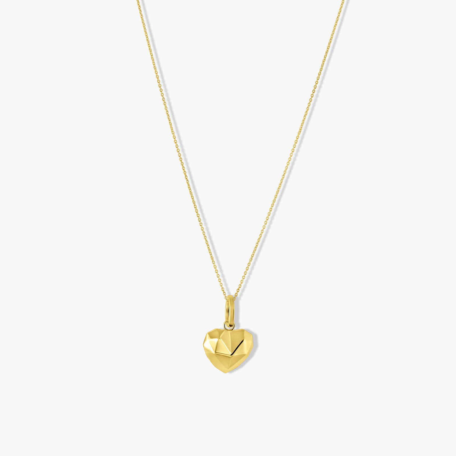 תליון לב מזהב בעיצוב גיאומטרי