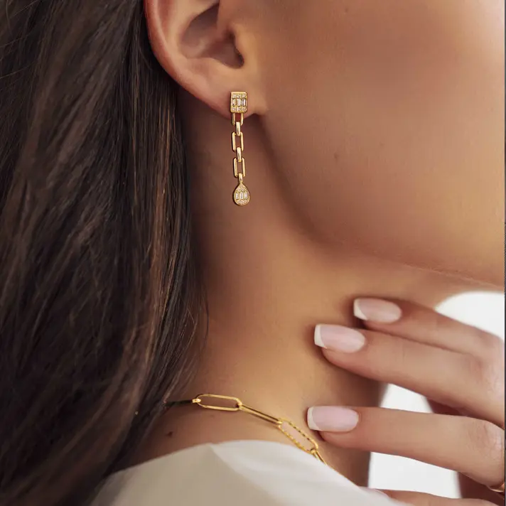 עגילי גלאמי בשיבוץ יהלומים