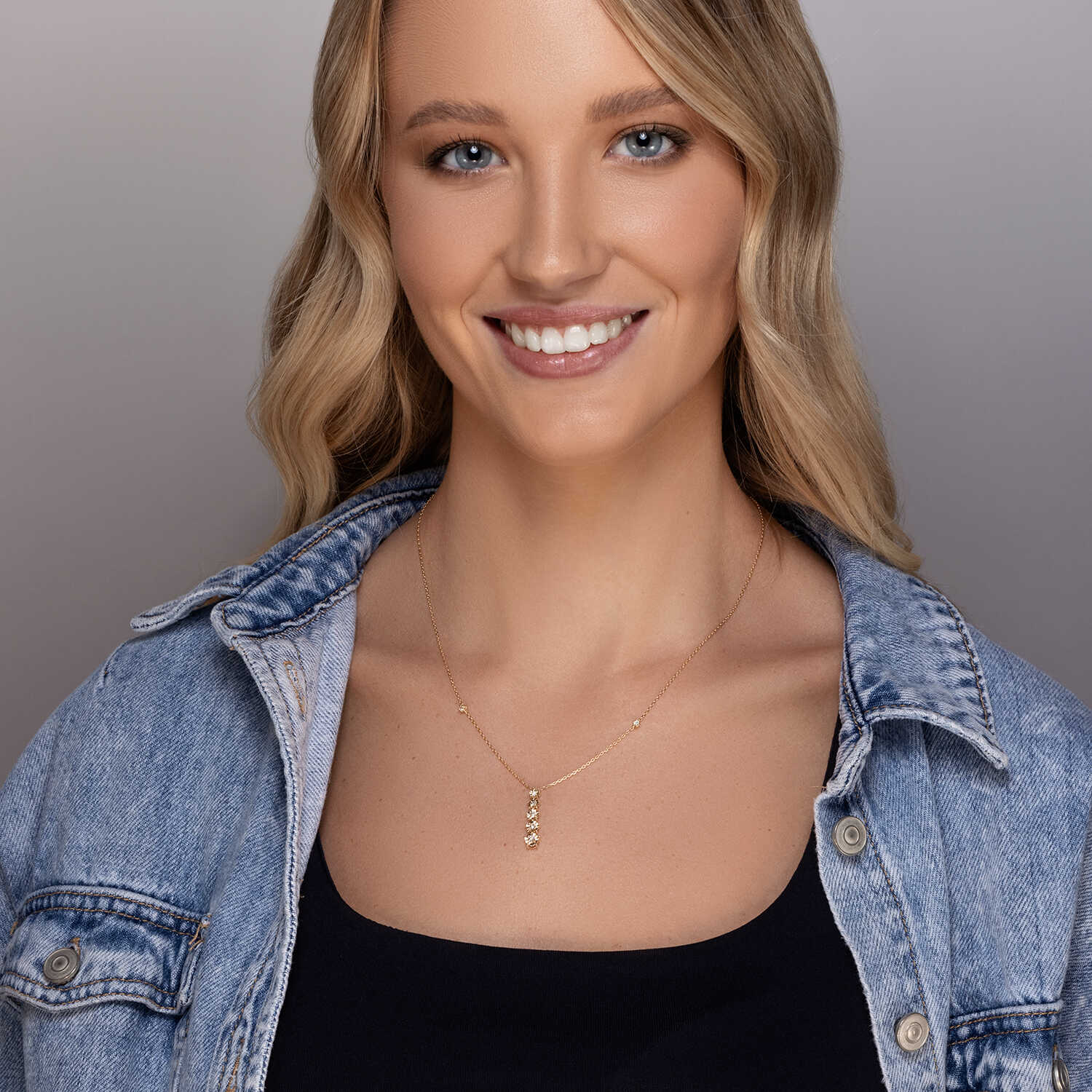 שרשרת זהב עם תליון 5 היהלומים