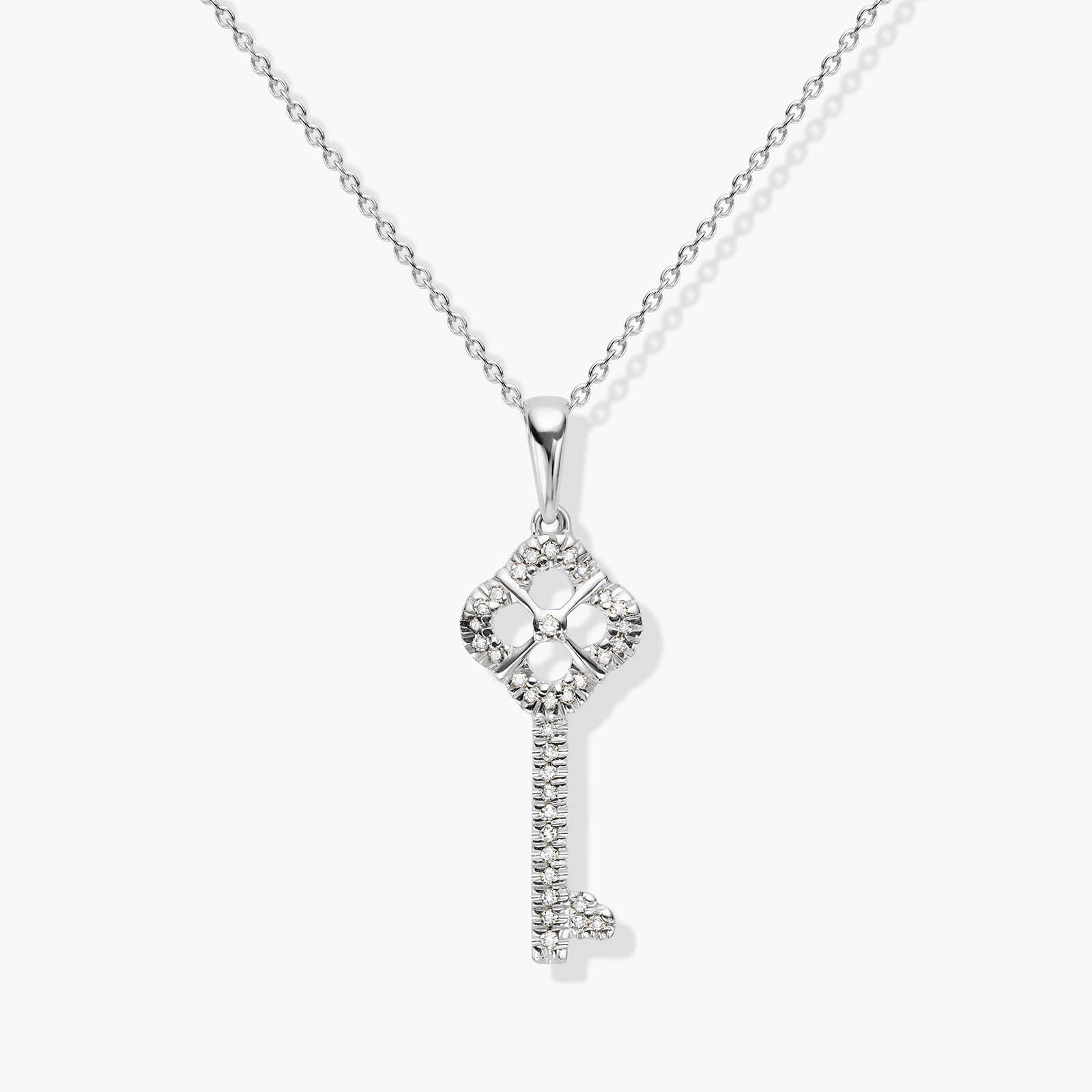 תליון KEY משובץ יהלומים