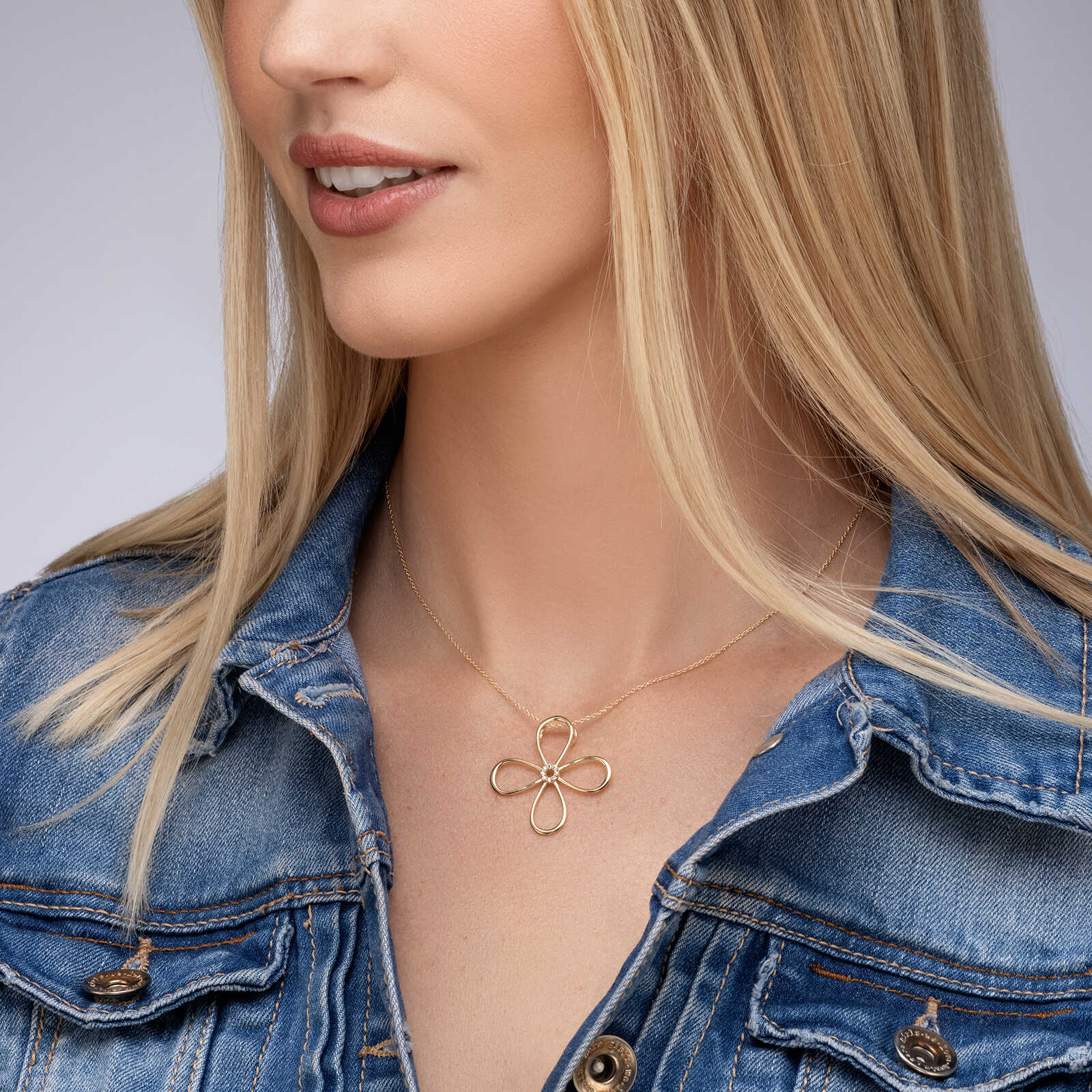 תליון פרח היהלומים