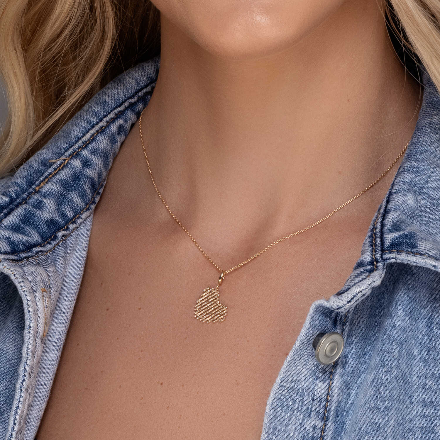 תליון לב זהב משובץ יהלומים