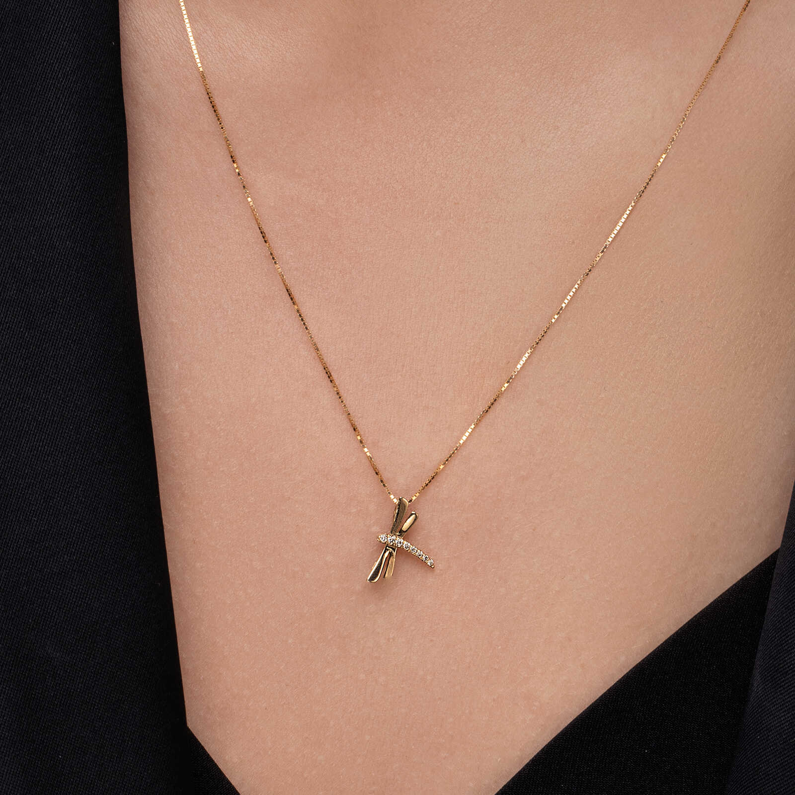 תליון שפירית משובץ יהלומים