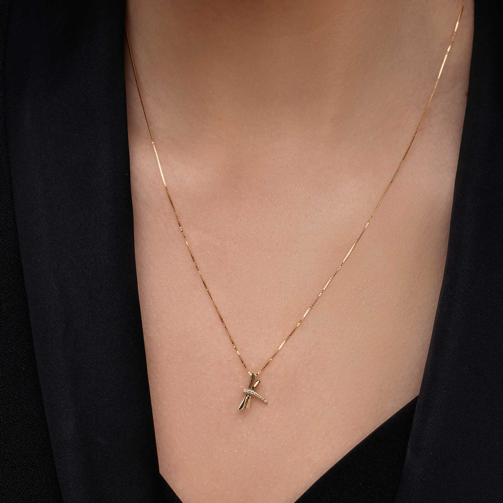 תליון שפירית משובץ יהלומים