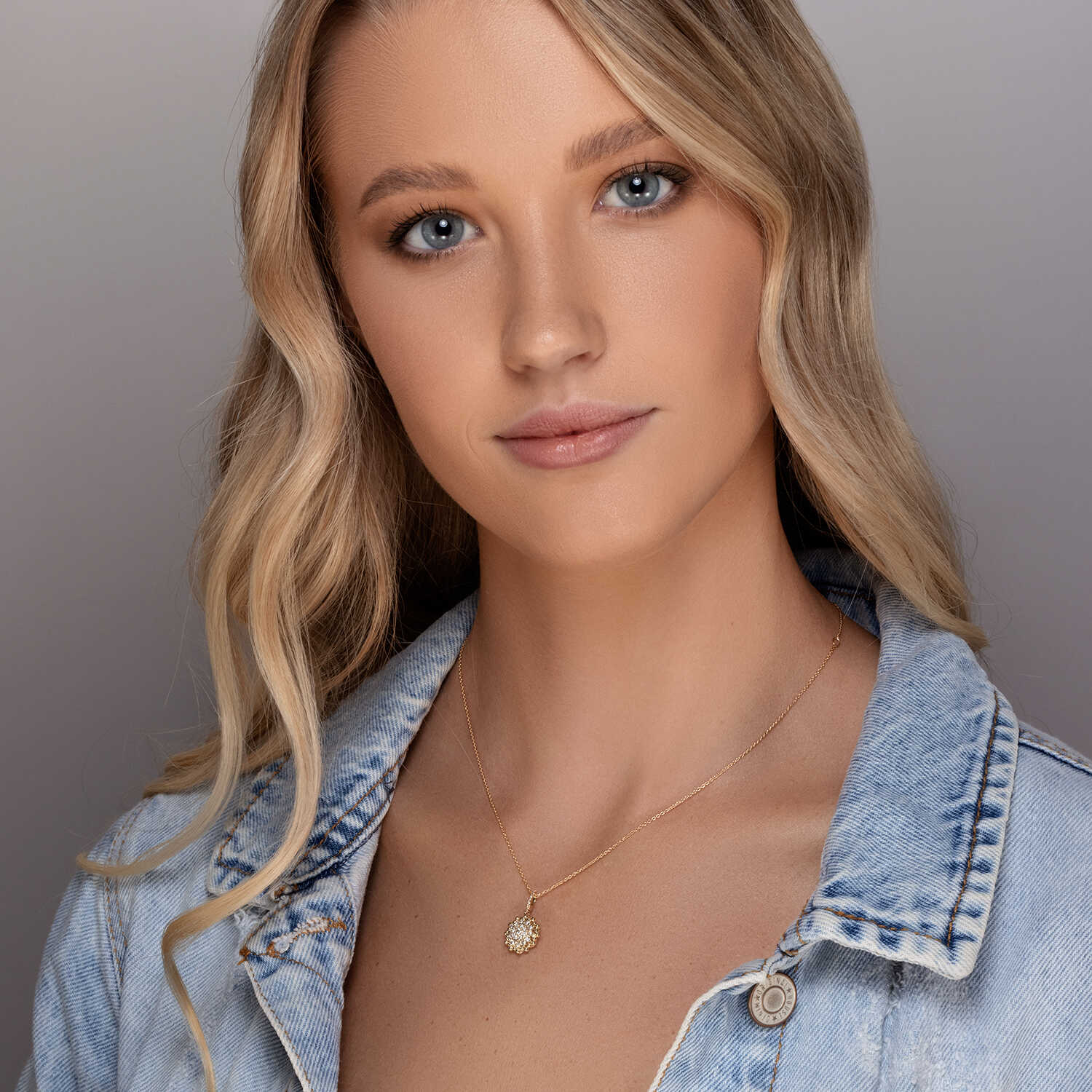 תליון זהב שמש היהלומים