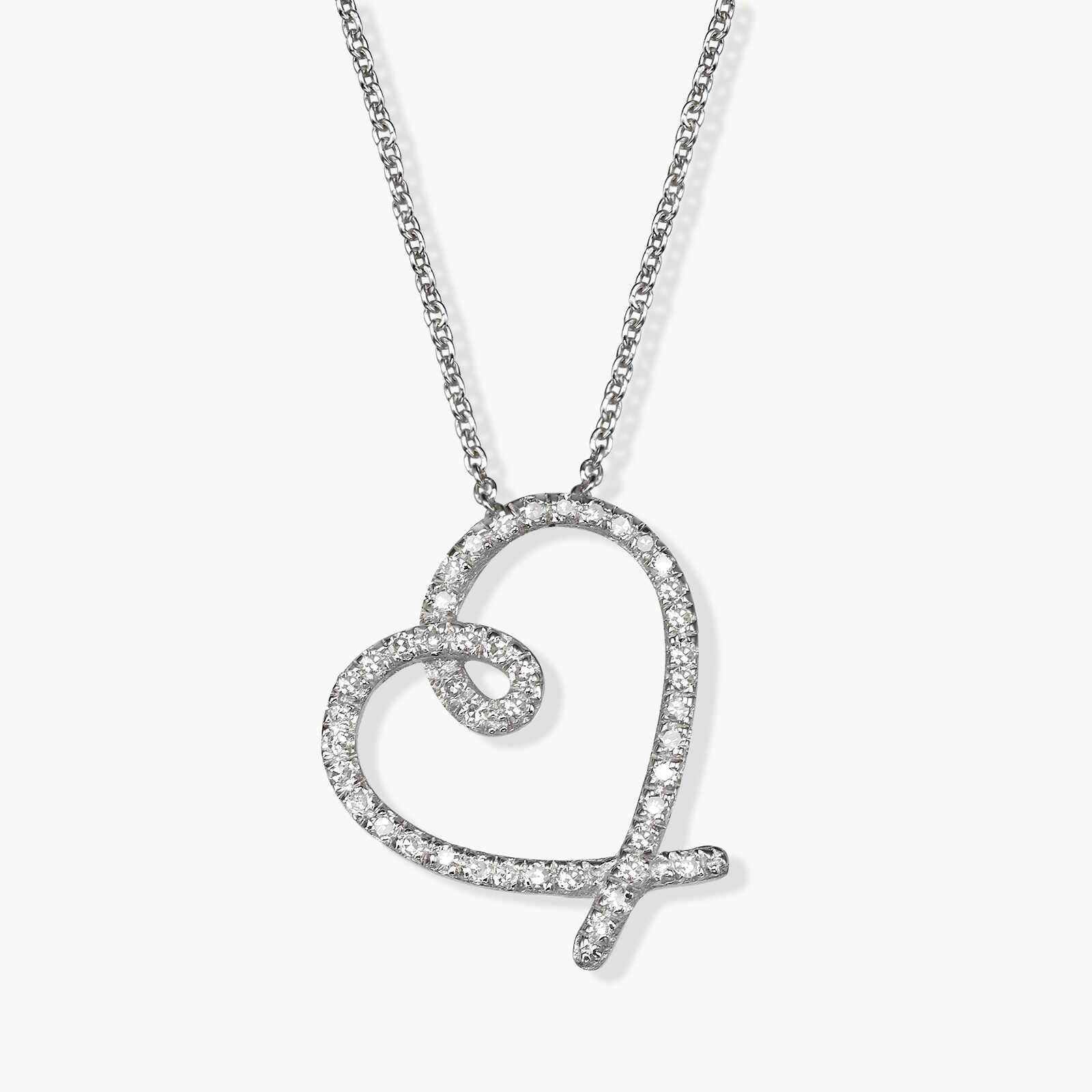 תליון לב זהב לבן בשיבוץ יהלומים