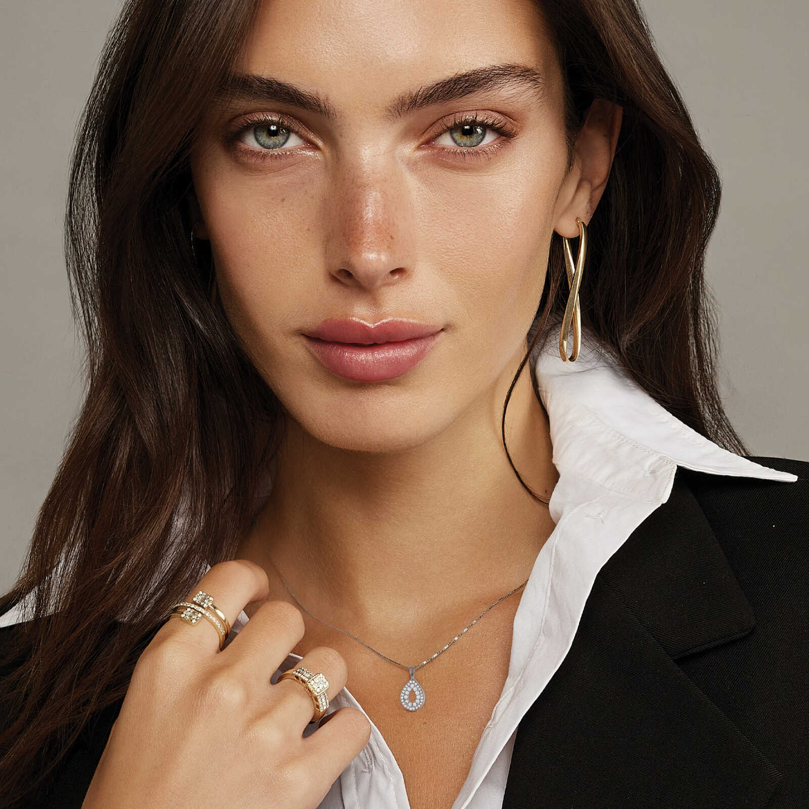 תליון טיפה בשיבוץ יהלומים טבעיים