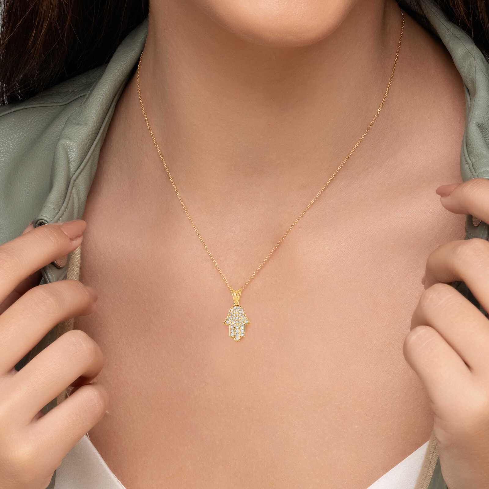 תליון חמסה משובץ יהלומים טבעיים