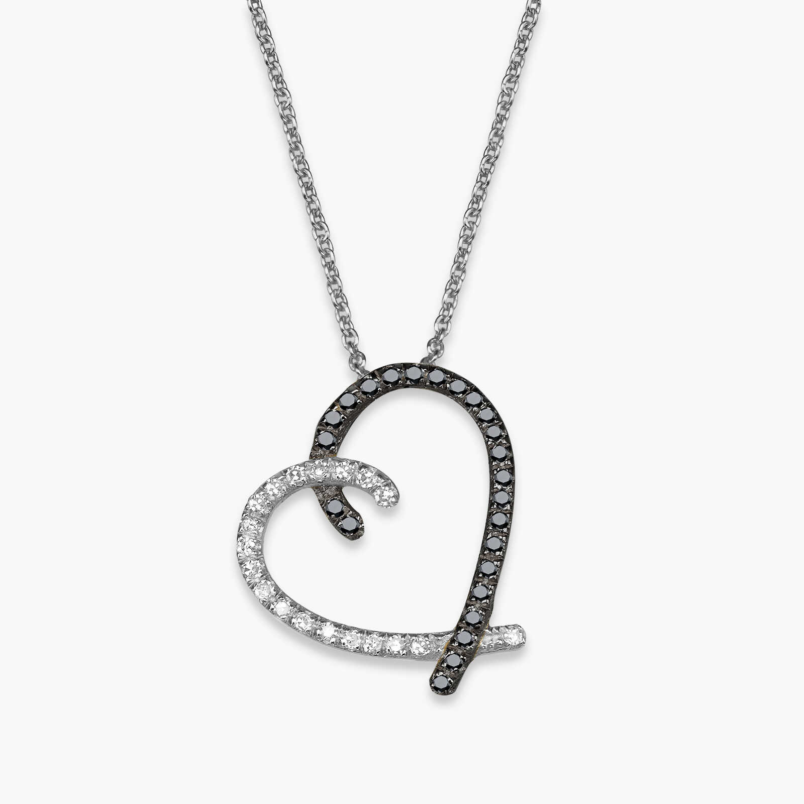 תליון לב משובץ יהלומים