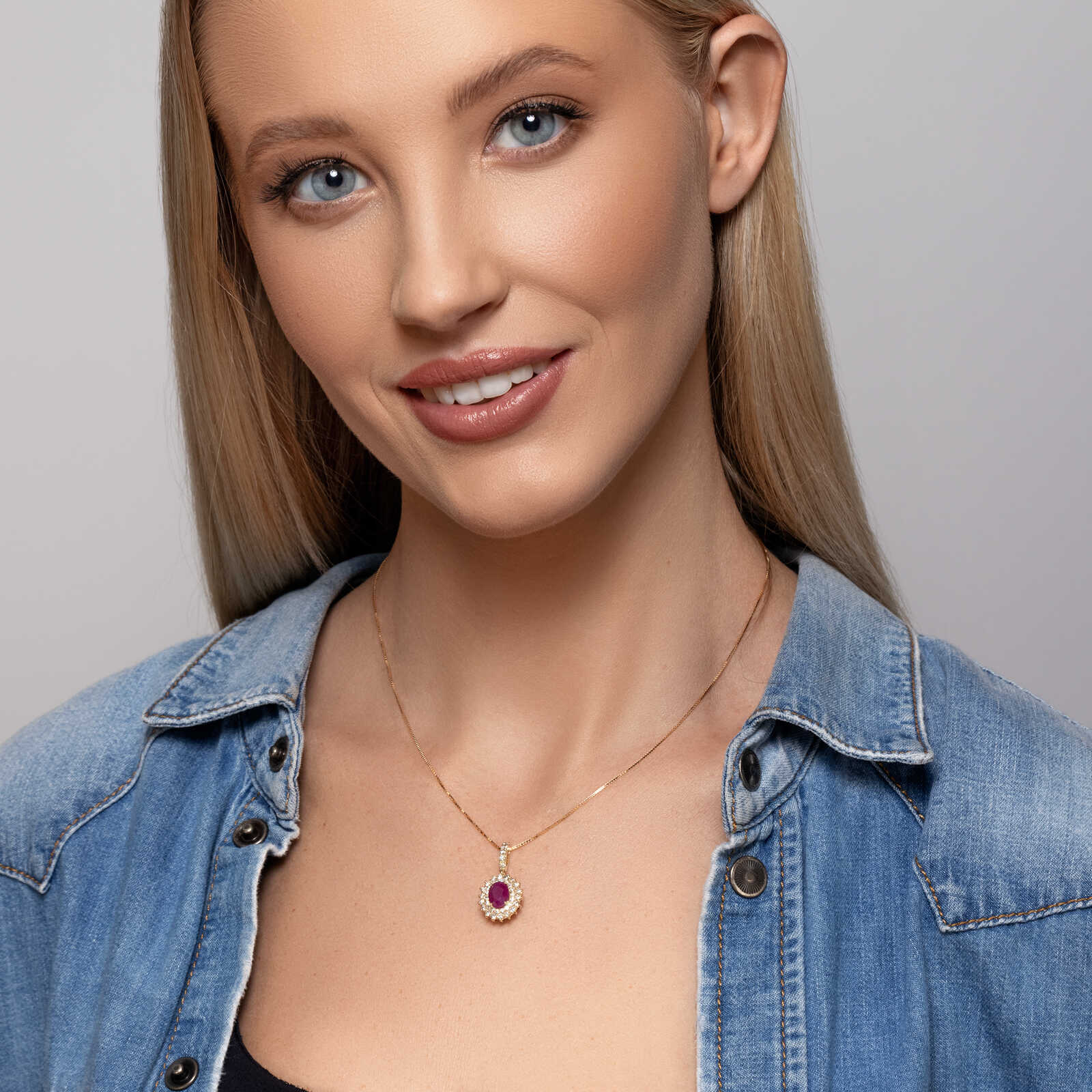 תליון זהב משובץ אבן רובי ויהלומים