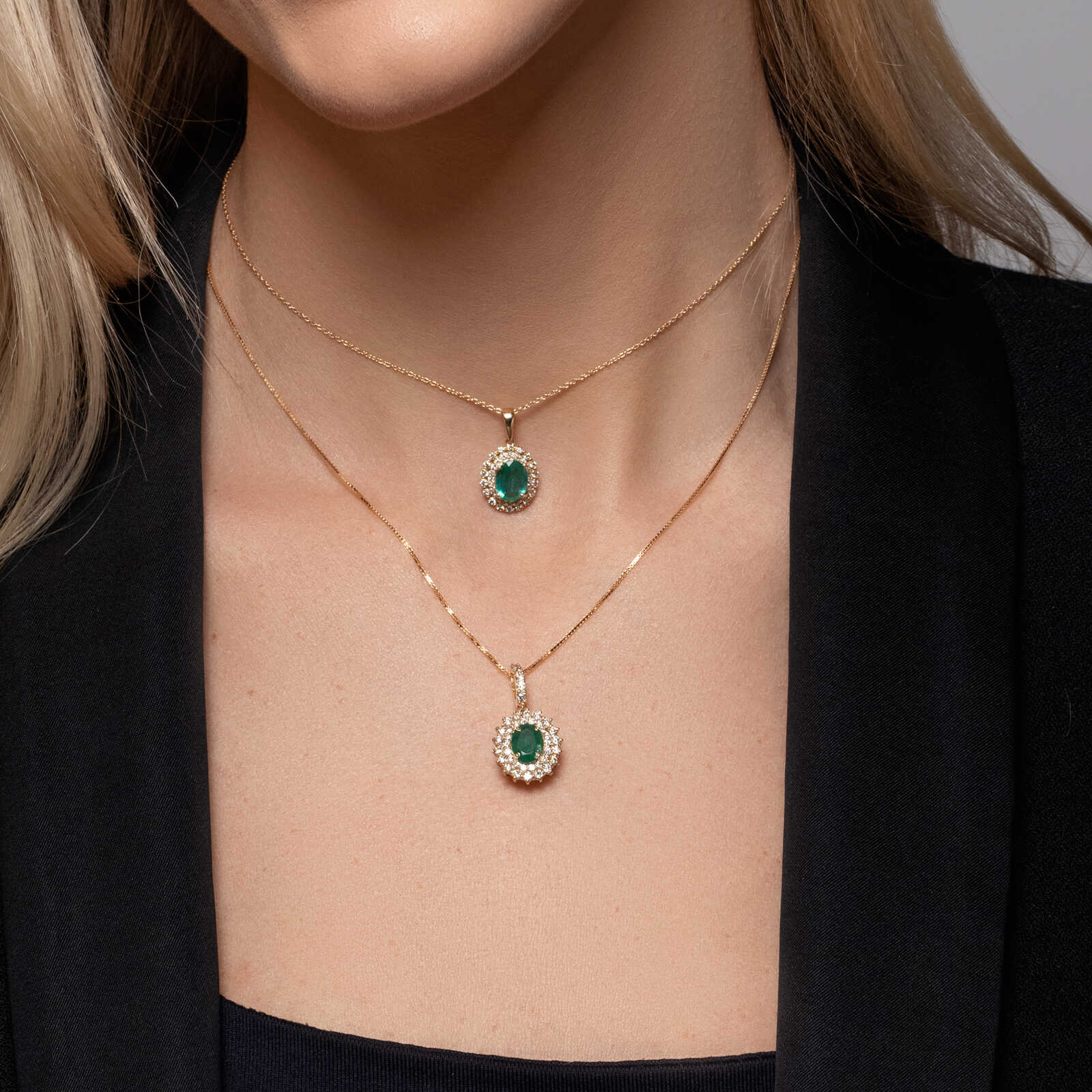 תליון זהב משובץ אמרלד ויהלומים