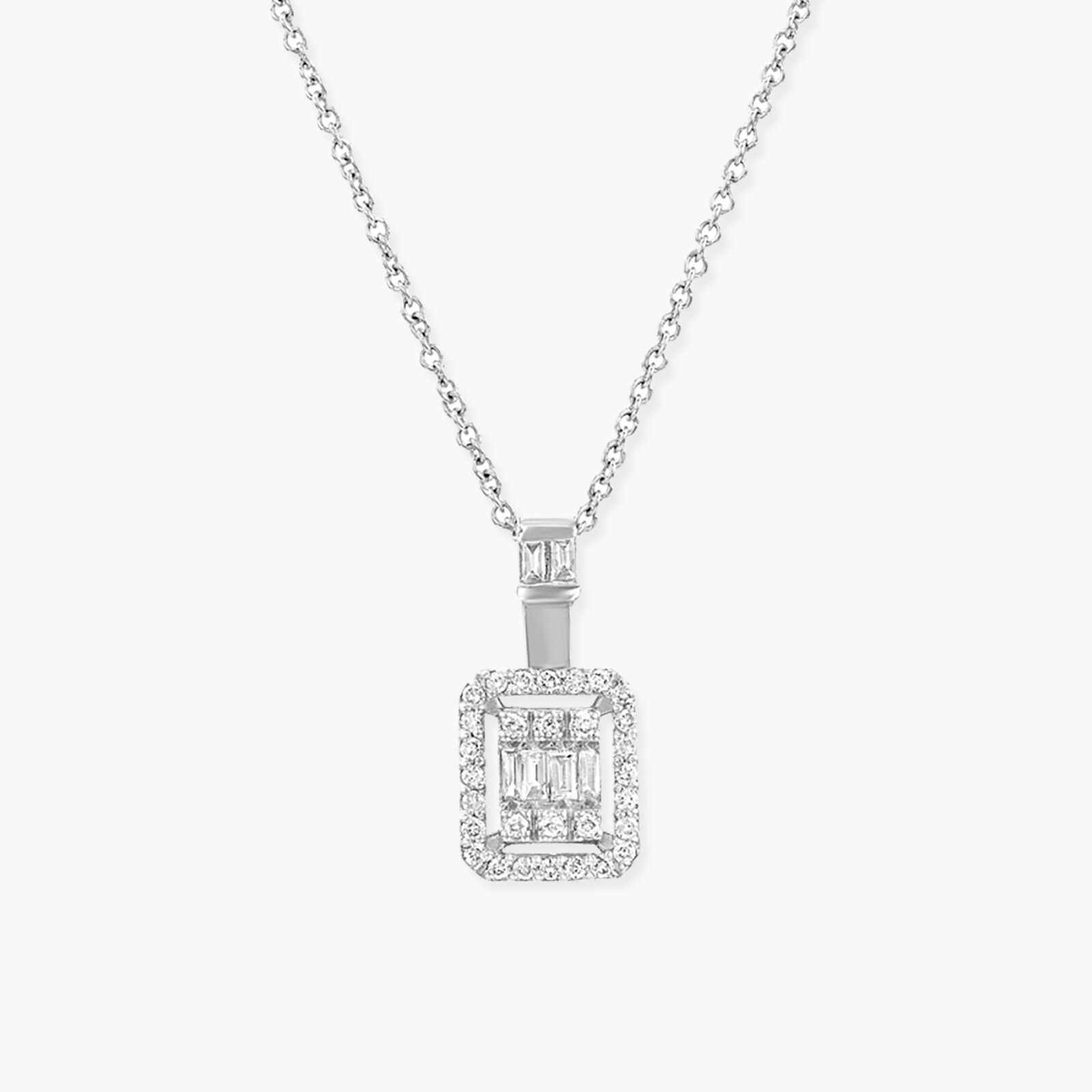 תליון זהב מרובע משובץ ביהלומי באגט