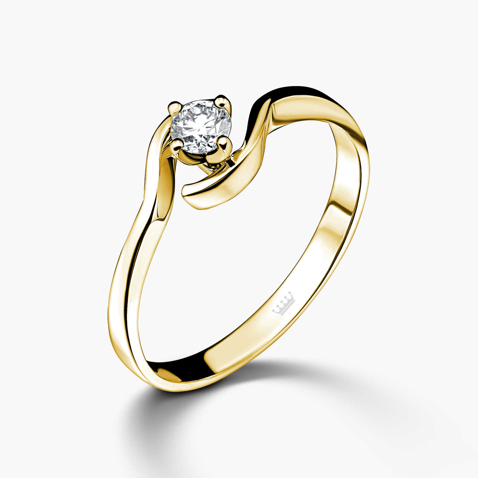 טבעת זהב משובצת יהלום נוצץ