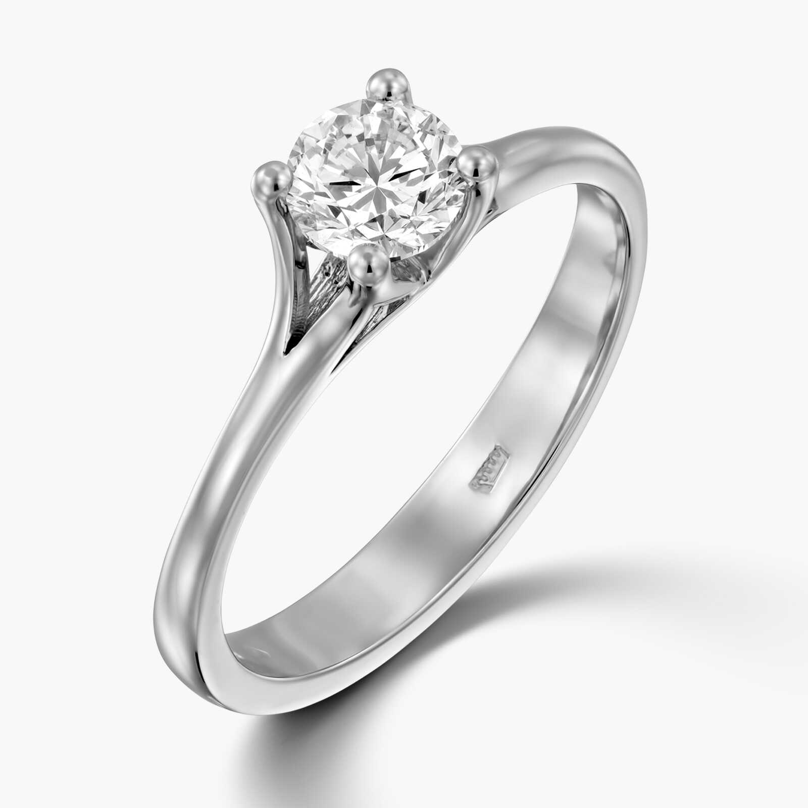 טבעת זהב סוליטר משובצת ביהלום במשקל כחצי קראט