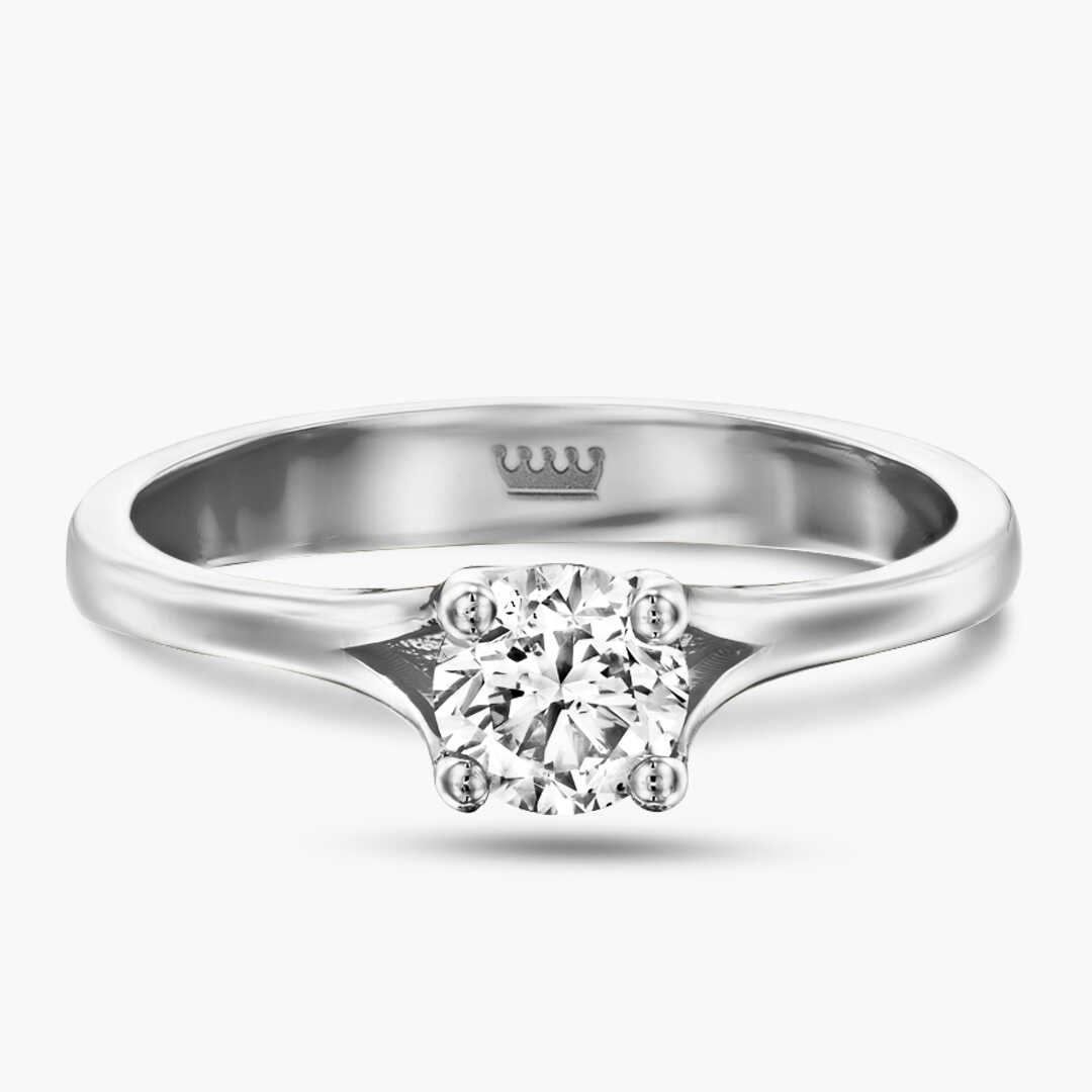 טבעת זהב סוליטר משובצת ביהלום במשקל כחצי קראט