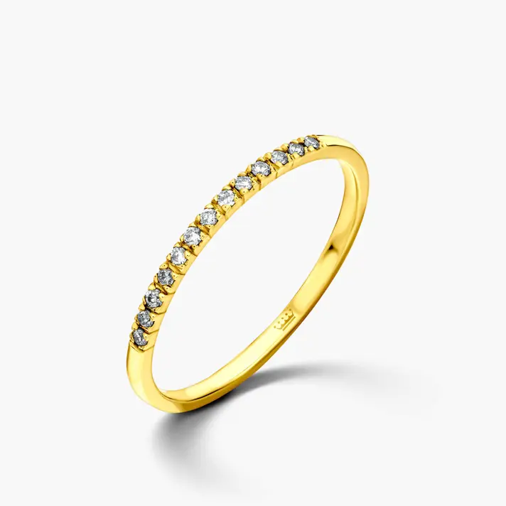 טבעת זהב משובצת יהלומים בסגנון חצי נישואין