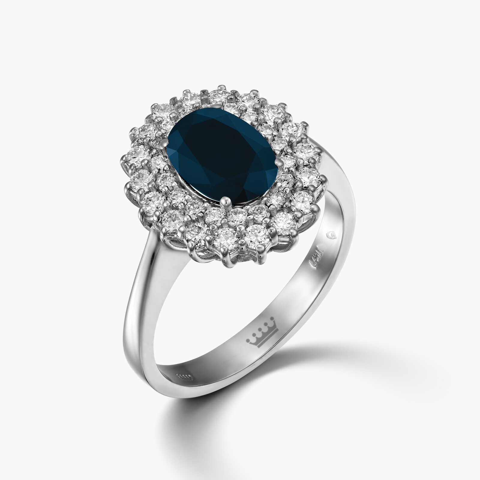 טבעת זהב משובצת ספיר ויהלומים