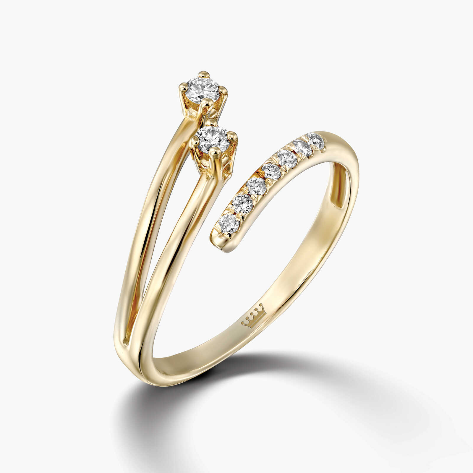 טבעת זהב עם 3 זרועות משובצות יהלומים