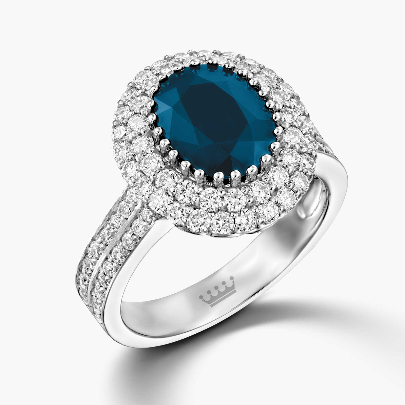 טבעת זהב משובצת אבן ספיר ויהלומים