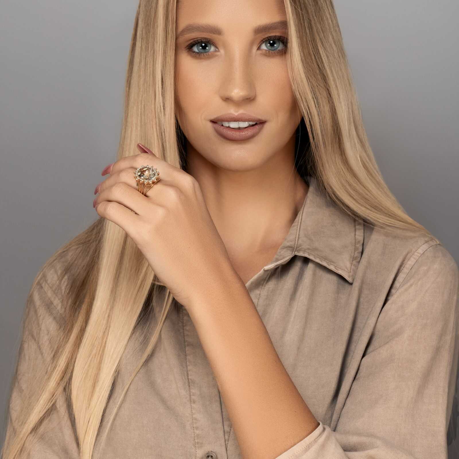 טבעת זהב משובצת באבן גרין אמטיסט ויהלומים