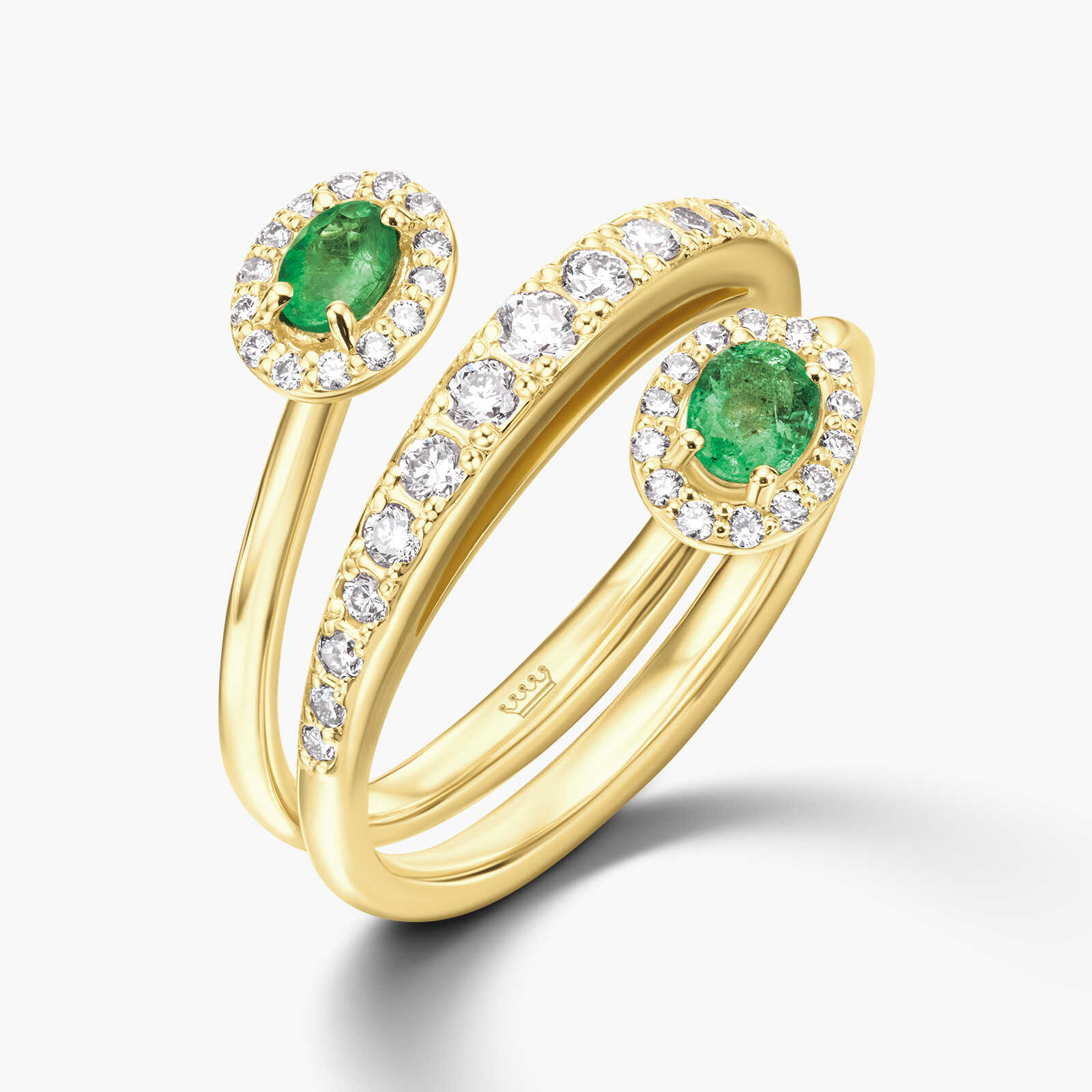 טבעת זהב משובצת אבני אמרלד ויהלומים