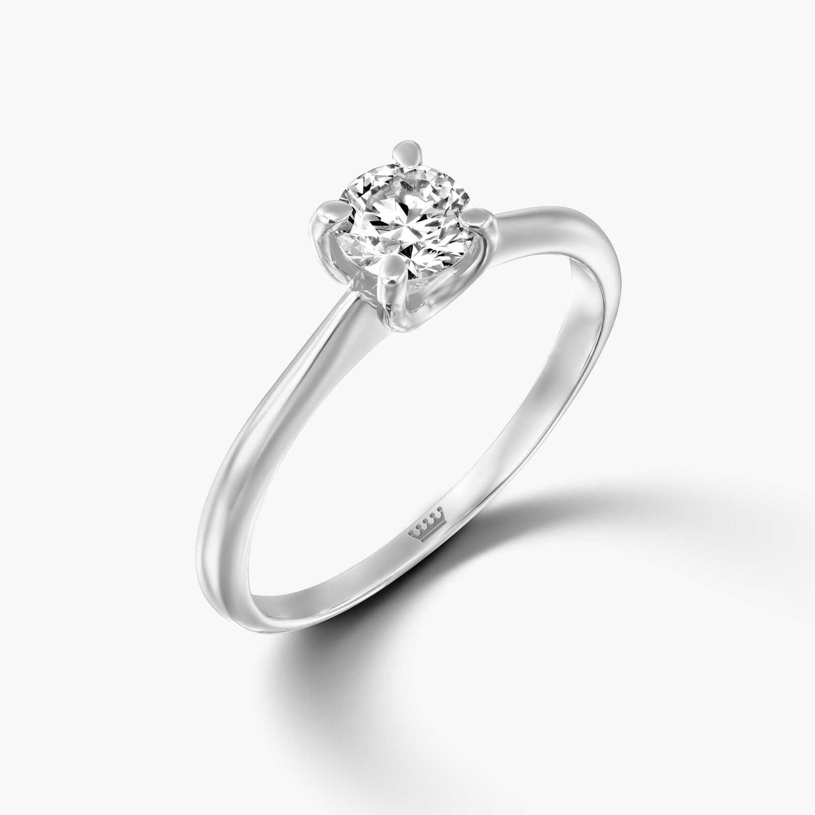 טבעת זהב סוליטר משובצת ביהלום מרשים