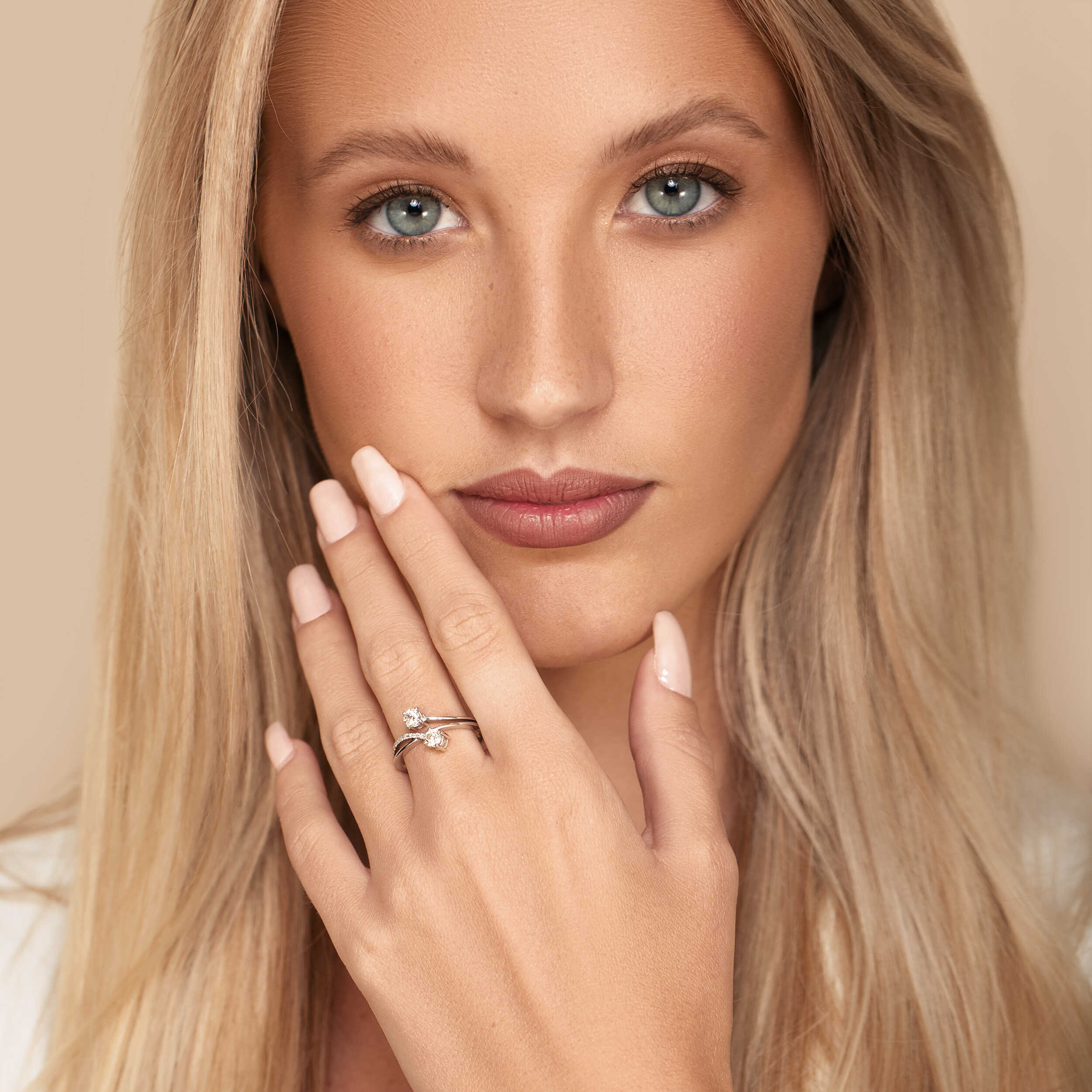 טבעת 2 זרועות יהלומים