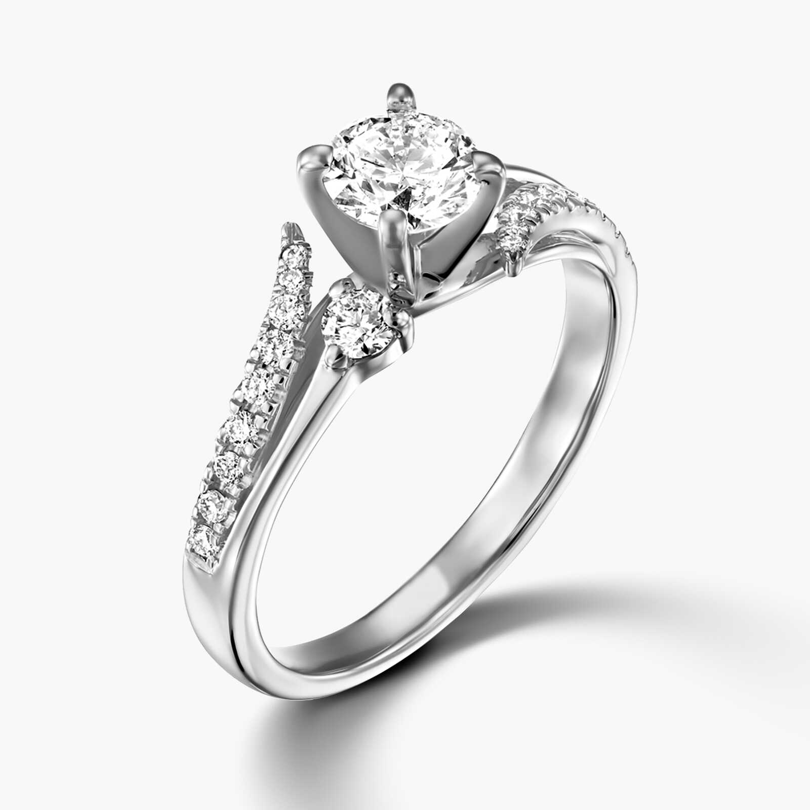 טבעת סוליטר משובצת יהלומים