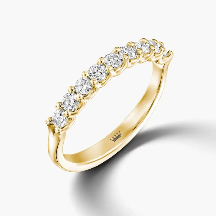 טבעת חצי נישואין עם 9 יהלומים