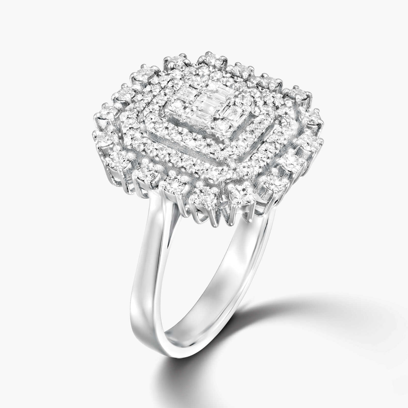 טבעת יהלום במבנה מרובע