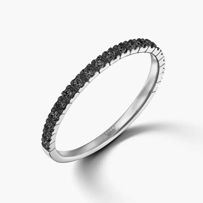 טבעת חצי נישואין משובצת יהלומים שחורים