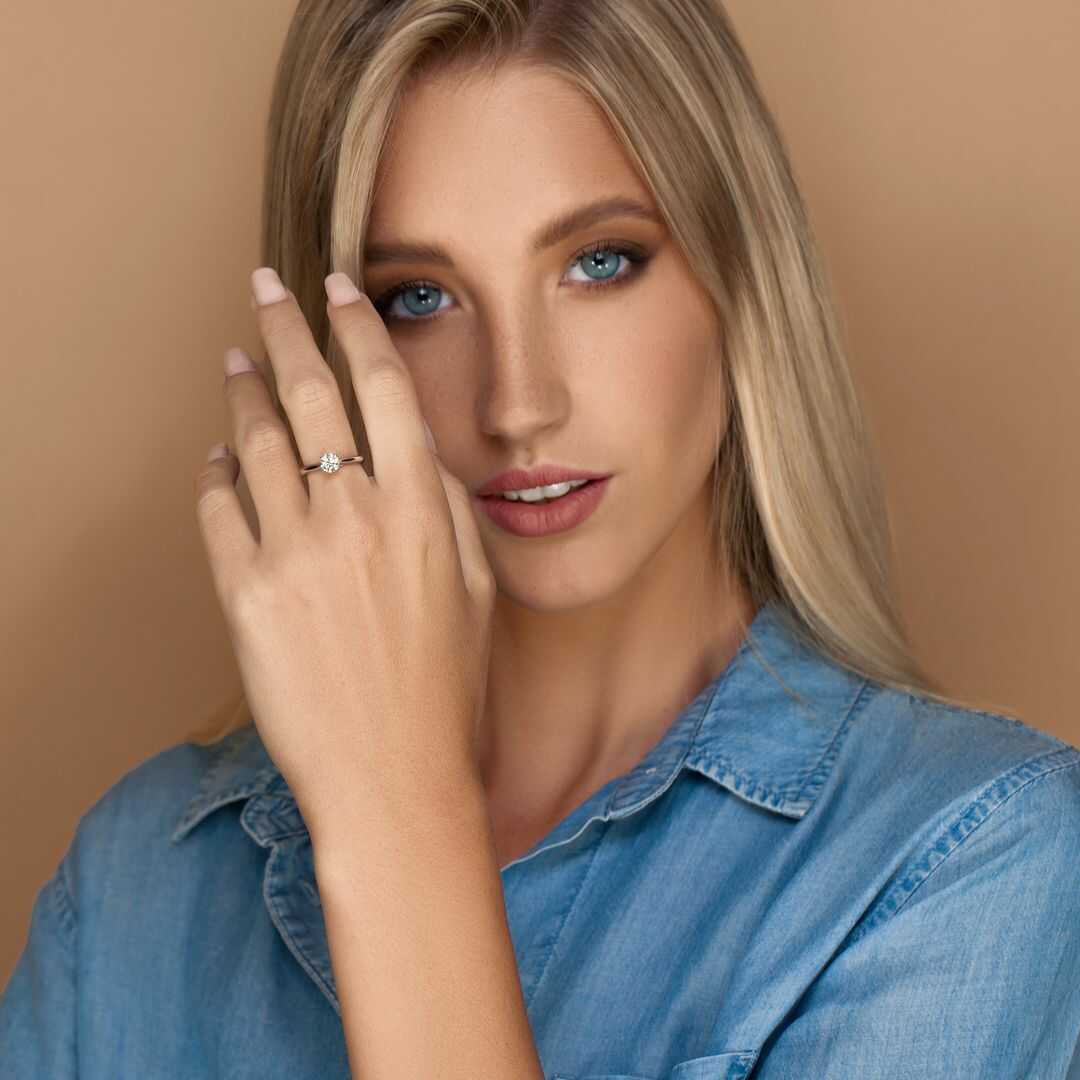 טבעת זהב צהוב סוליטר בשיבוץ יהלום