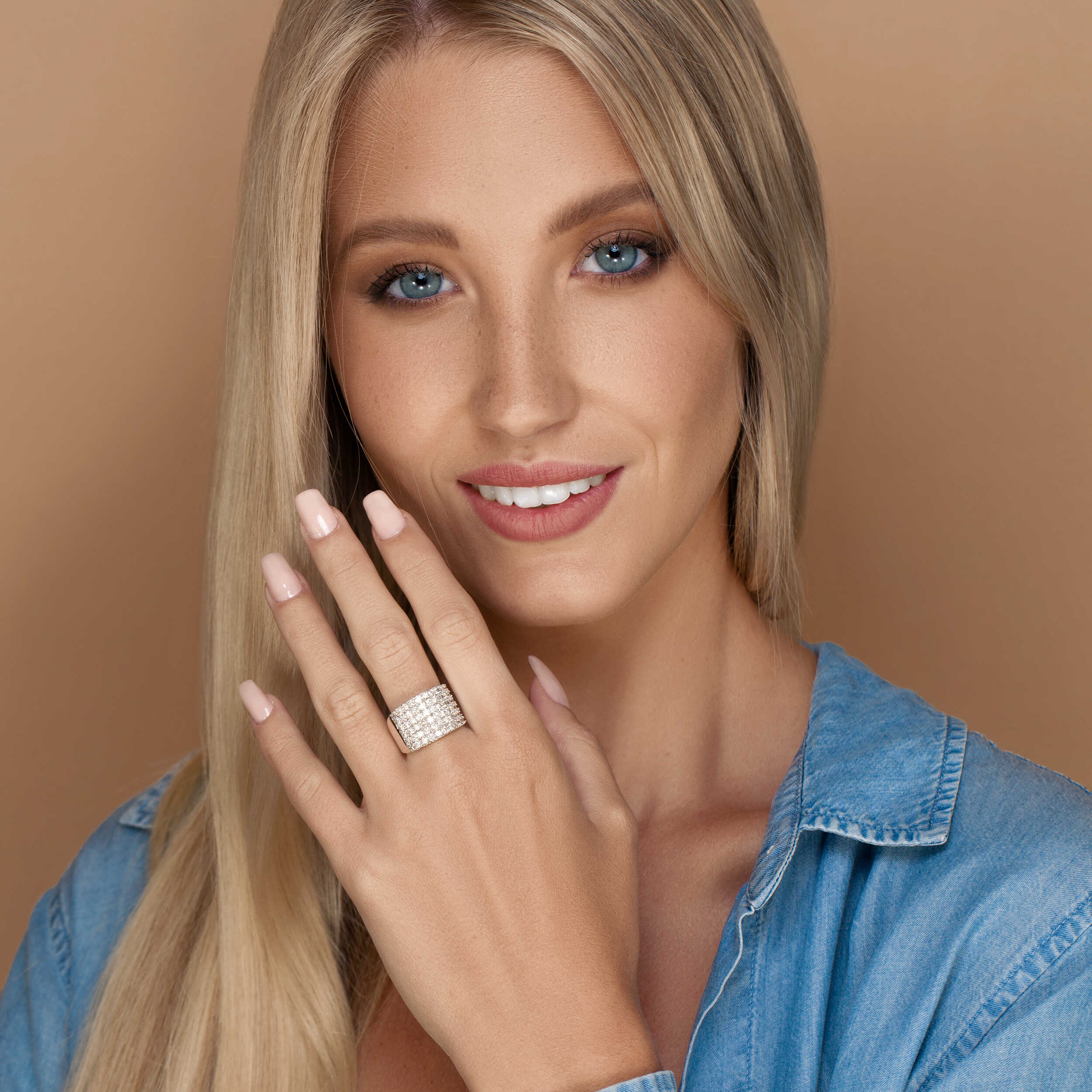 טבעת זהב צהוב משובצת 6 שורות יהלומים