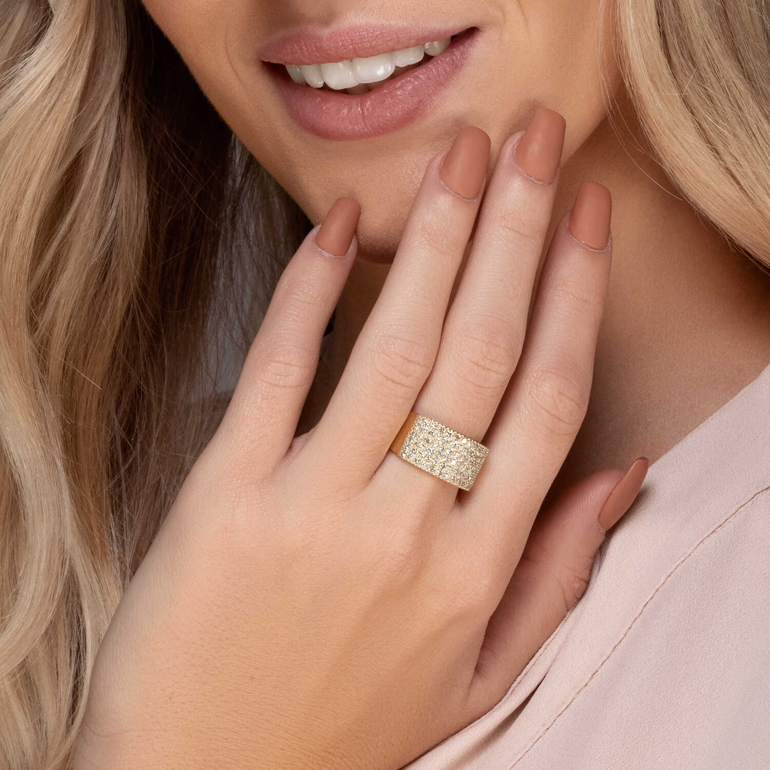 טבעת זהב משובצת קראט יהלומים