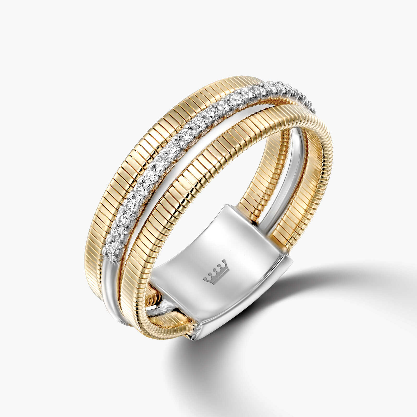 טבעת זהב הבנויה מ 3 טבעות משובצת יהלומים