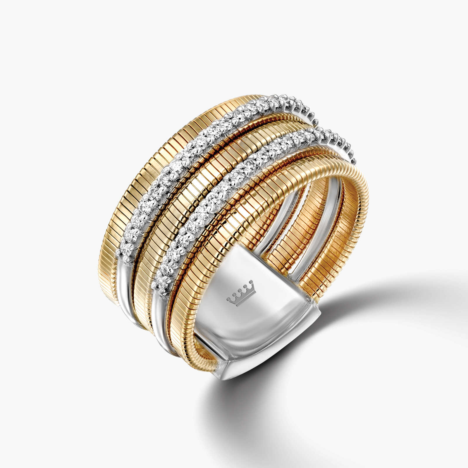  טבעת זהב הבנויה מ 5 טבעות ומשובצת יהלומים