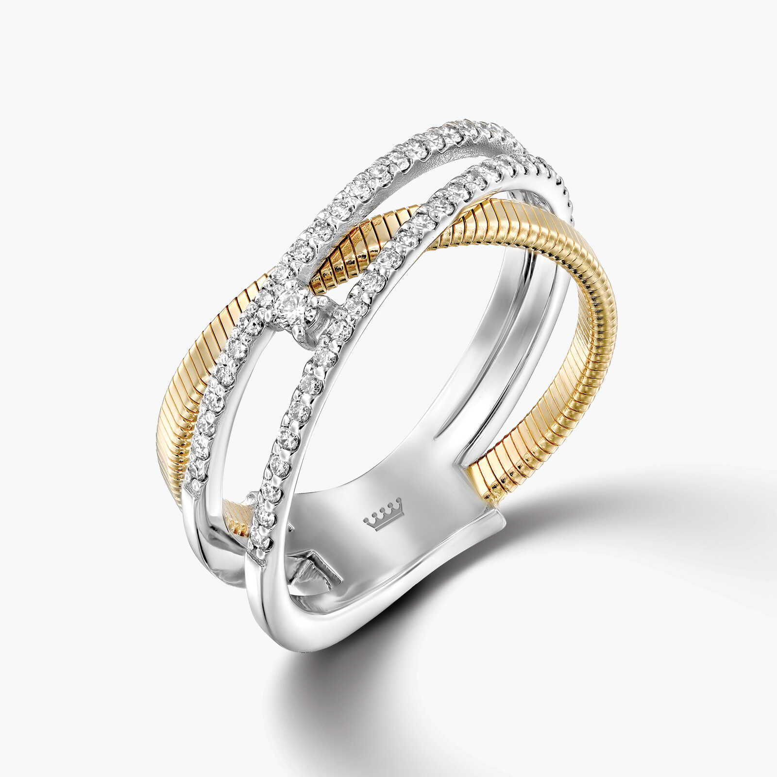 טבעת זהב הבנויה מ 3 טבעות משובצת יהלומים