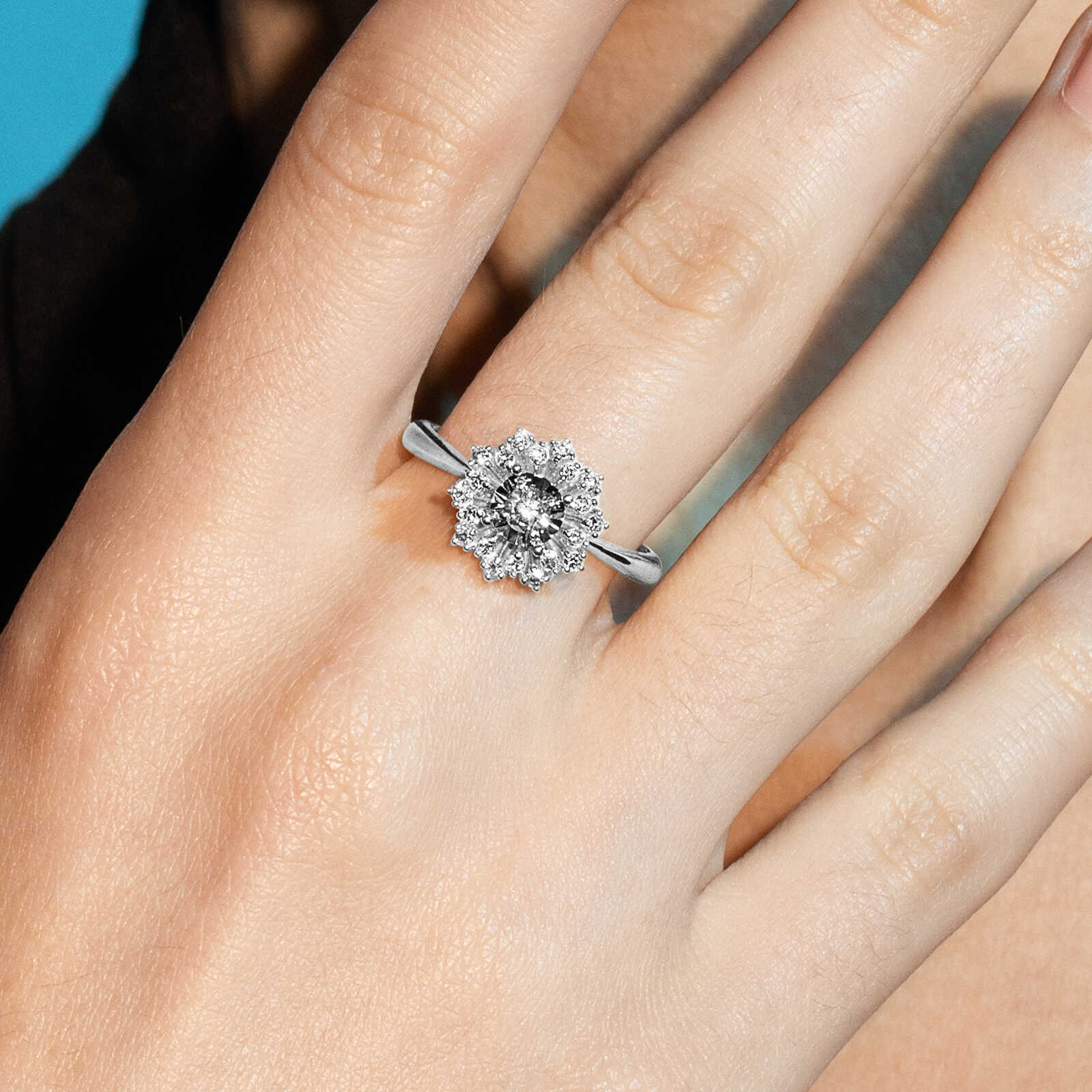 טבעת פרח יהלום